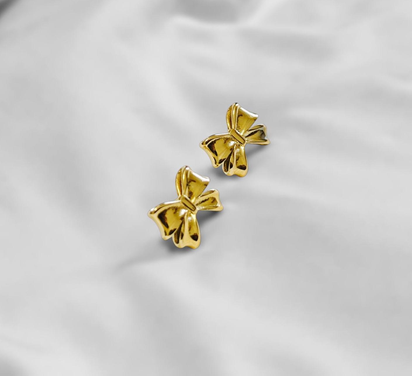 Pretty Anti tarnish Gold Plated Stud earrings
